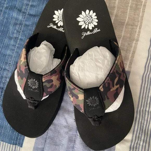 Yellow Box Camouflage Sandals - Picture 2 of 8